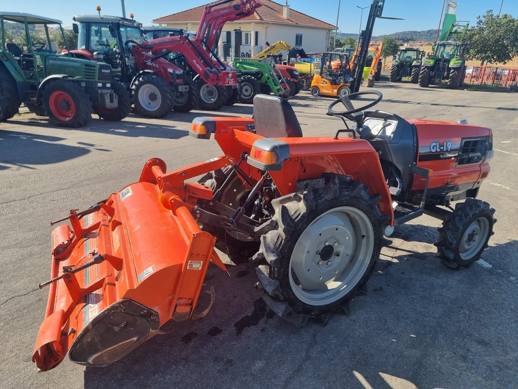 Kubota GL-19 c/Alfaias cheio