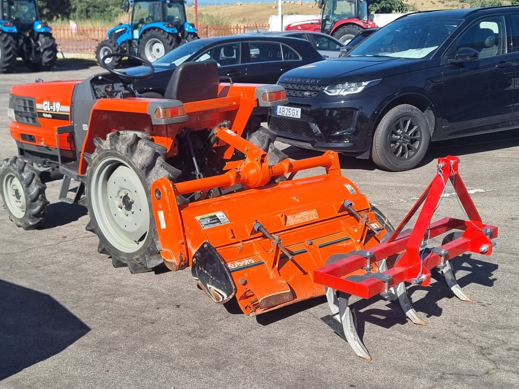Kubota GL-19 c/Alfaias cheio
