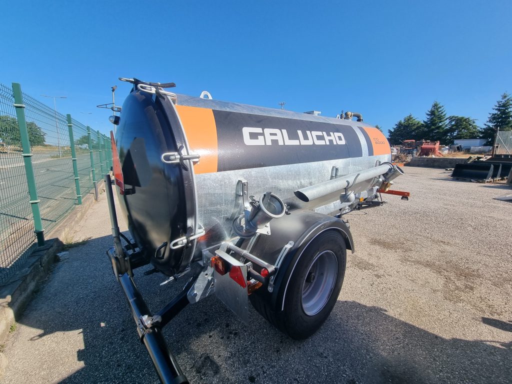 Cisterna Agrícola GALUCHO CG-6000RS cheio