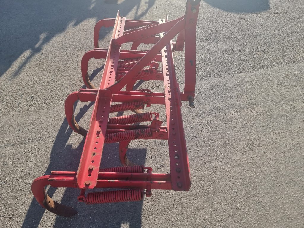 Escarificador JBF 7F cheio
