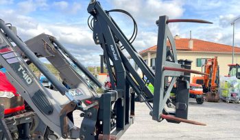 Garra/Elevador MX para fardos redondos cheio