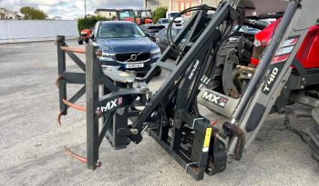 Garra/Elevador MX para fardos redondos cheio