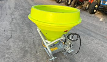 Distribuidor de Adubo Rocha KC 600 cheio