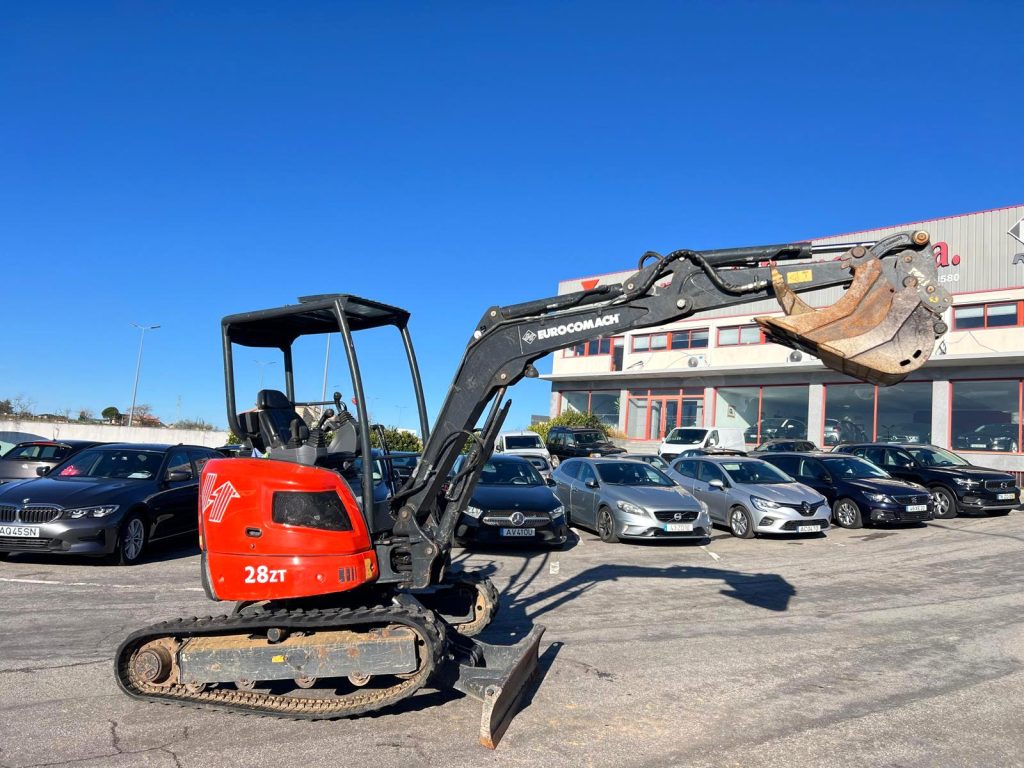 Mini Giratória Eurocomach 28ZT (vários acessórios ) cheio