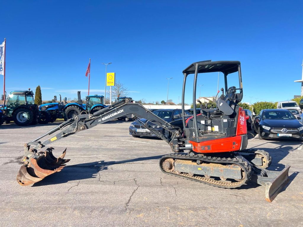 Mini Giratória Eurocomach 28ZT (vários acessórios ) cheio