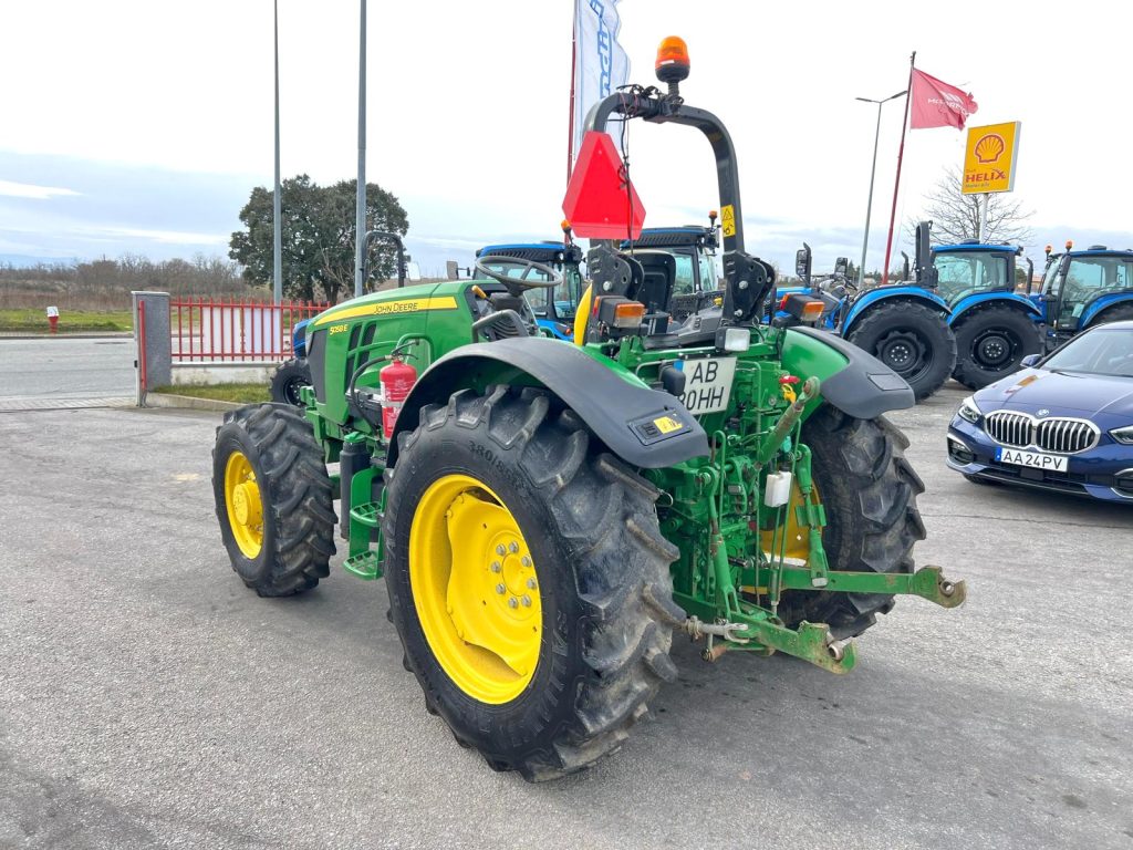 John Deere 5058 E (776 horas) cheio