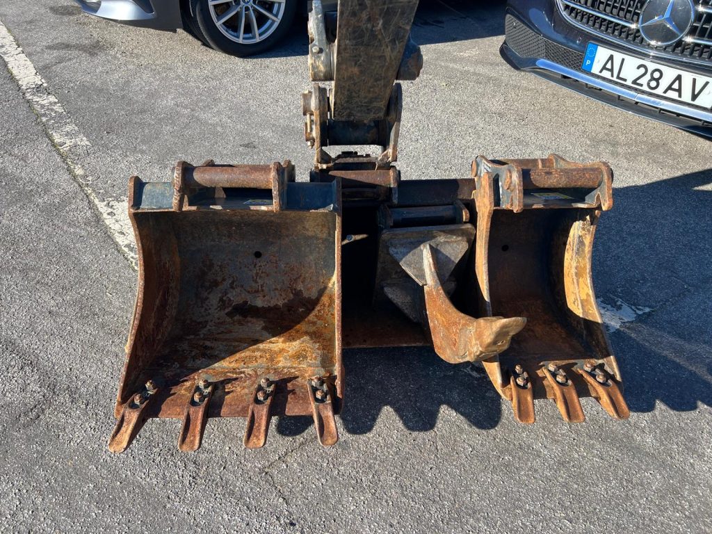 Mini Giratória Eurocomach 28ZT (vários acessórios ) cheio