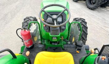 John Deere 5058 E (776 horas) cheio