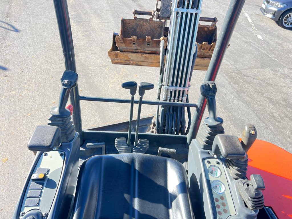 Mini Giratória Eurocomach 28ZT (vários acessórios ) cheio