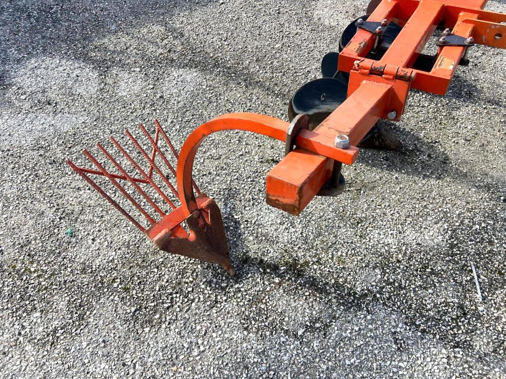 Assucador 3 braços MotoLavra c/ arrancador cheio