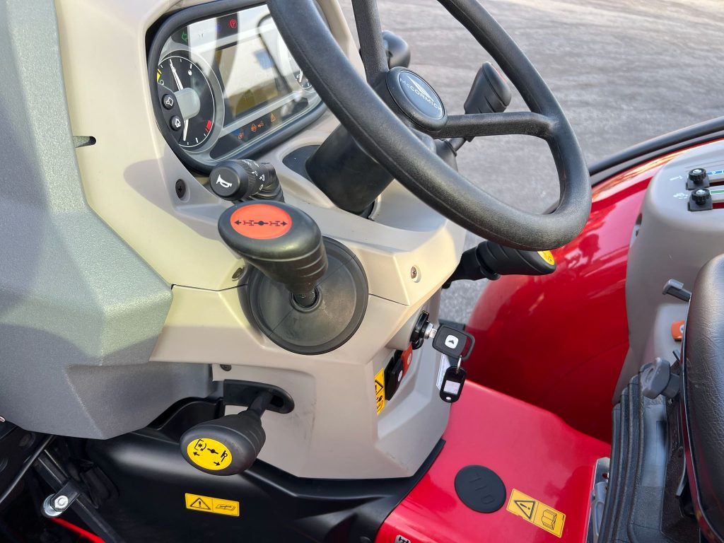 Mccormick X 2.055 (Trator de Demonstração) cheio