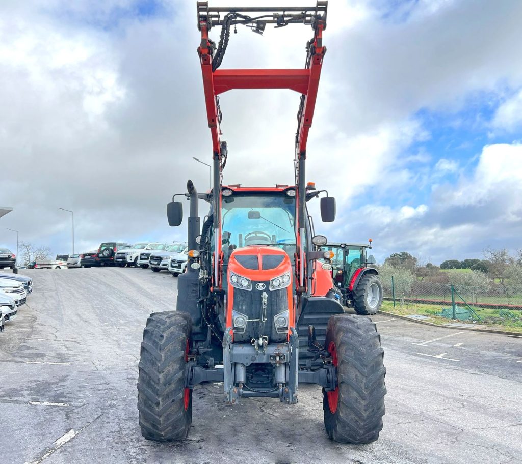 Kubota M6121 cheio