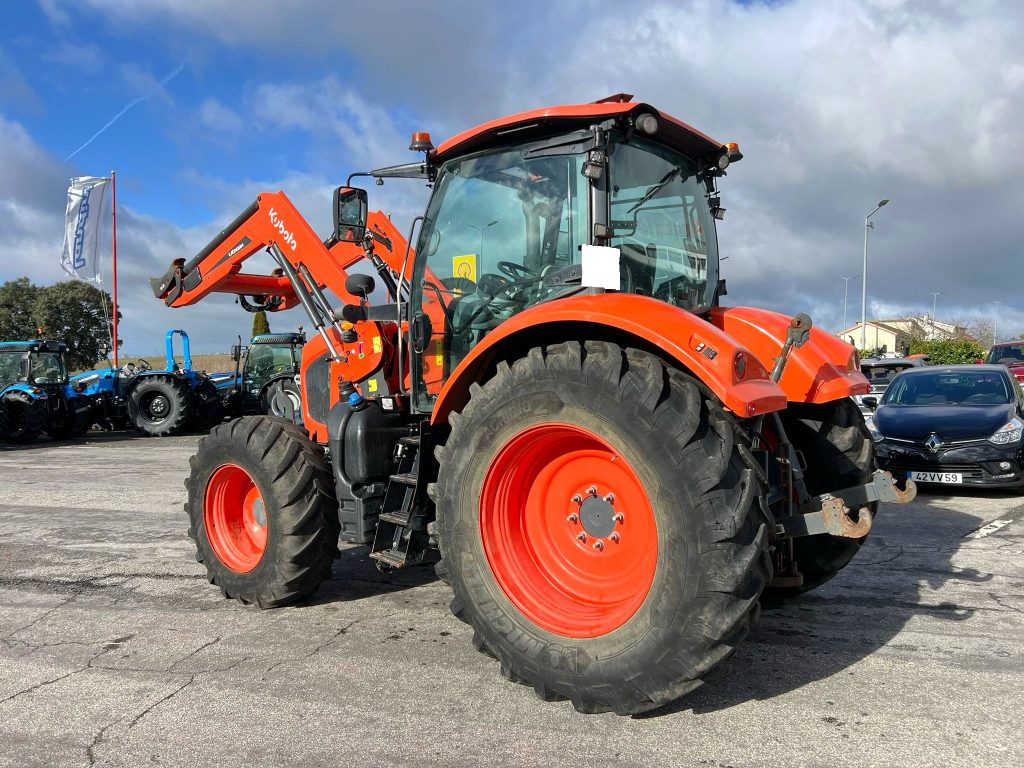 Kubota M6121 cheio
