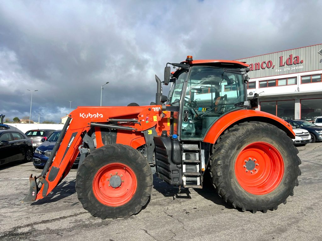 Kubota M6121 cheio