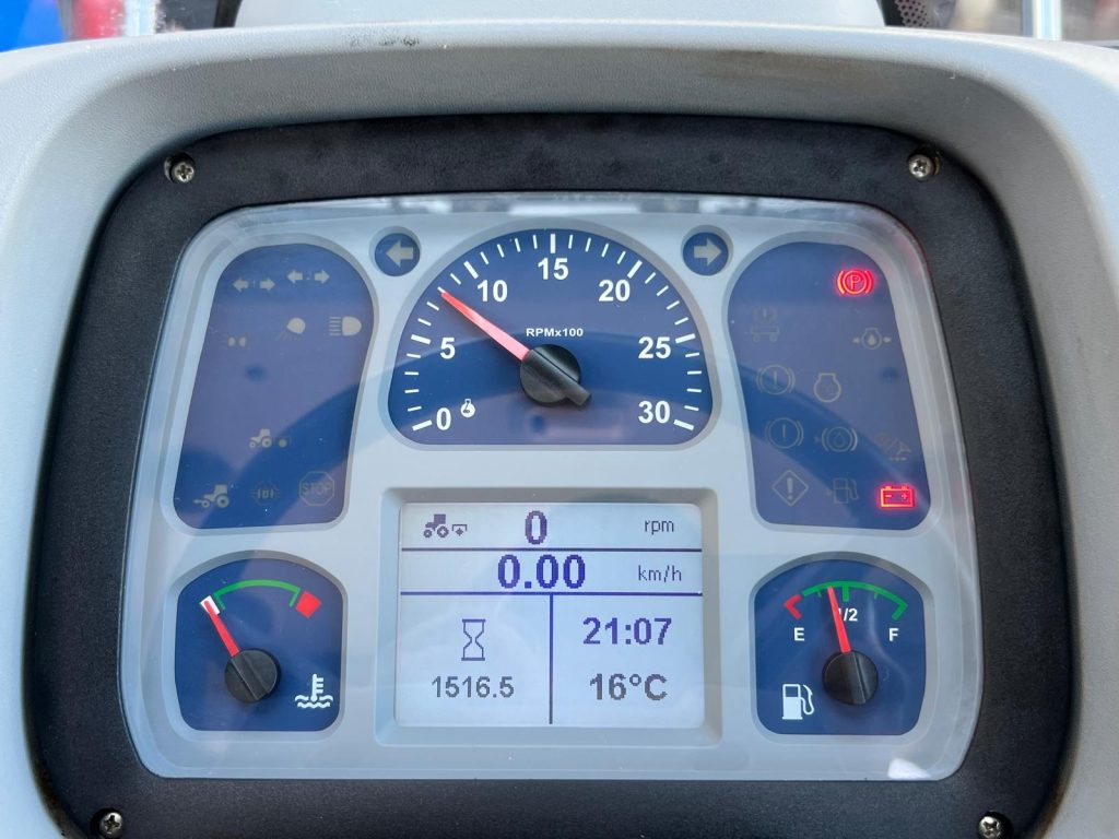 New Holland T4.75 S (1516 Horas) cheio