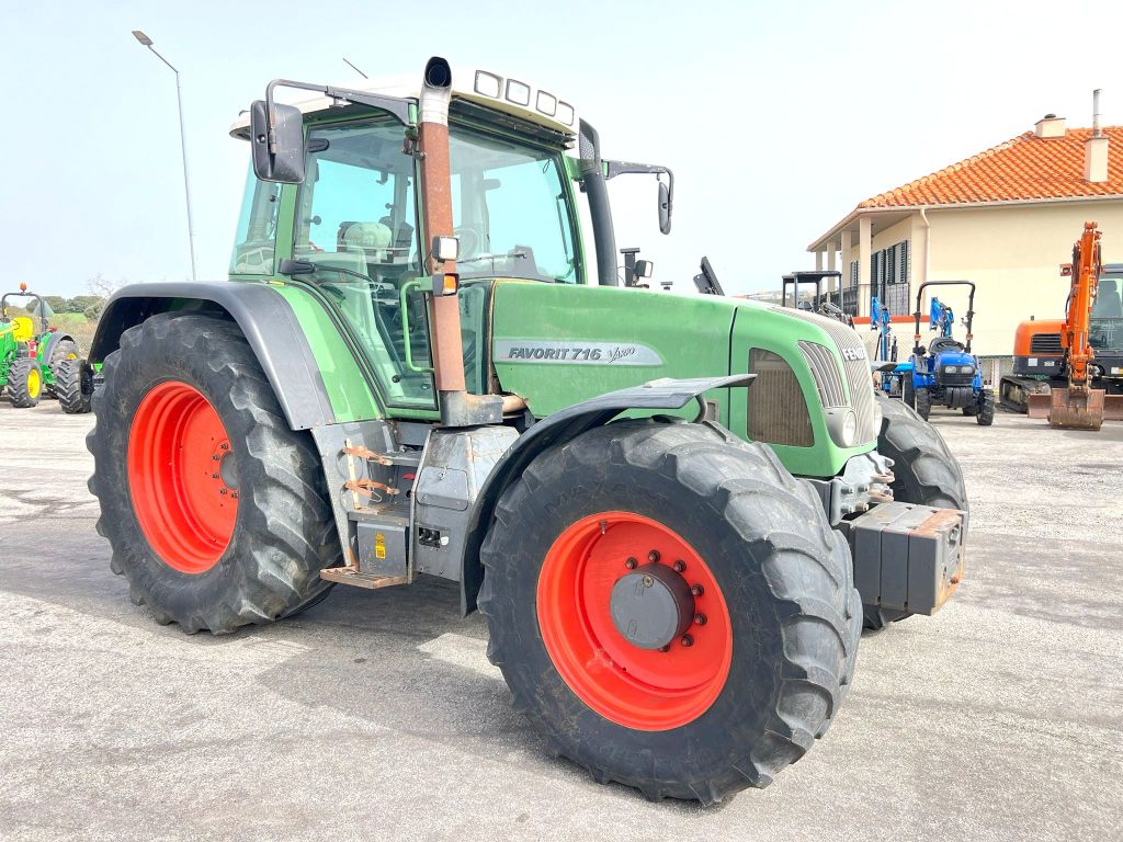 Fendt Favorit 716 Vario cheio