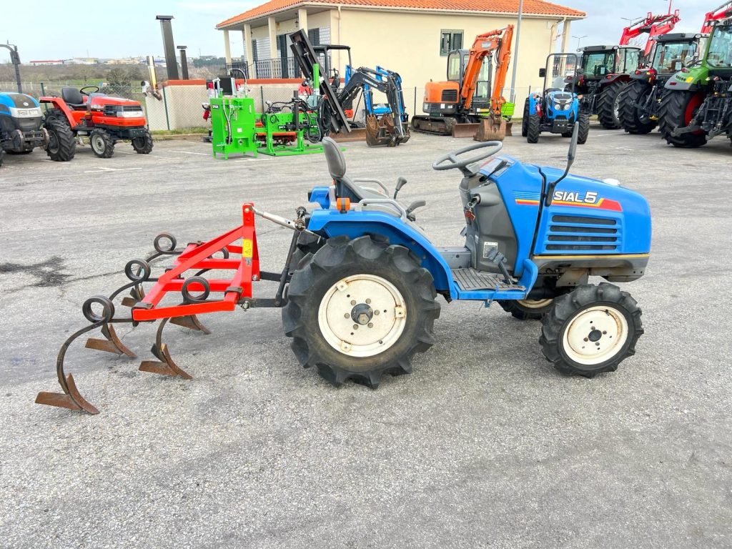 ISEKI SIAL 5 C/Escarificadores 5f cheio