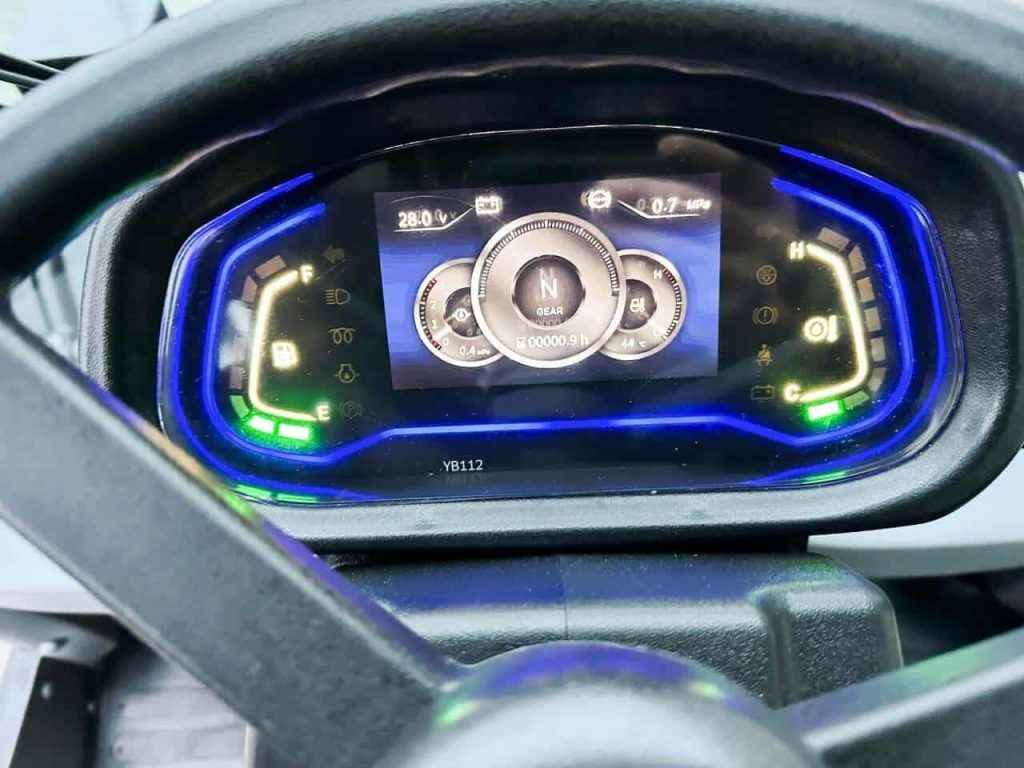 Pá Carregadora / Telescópica Wolf WL825T cheio