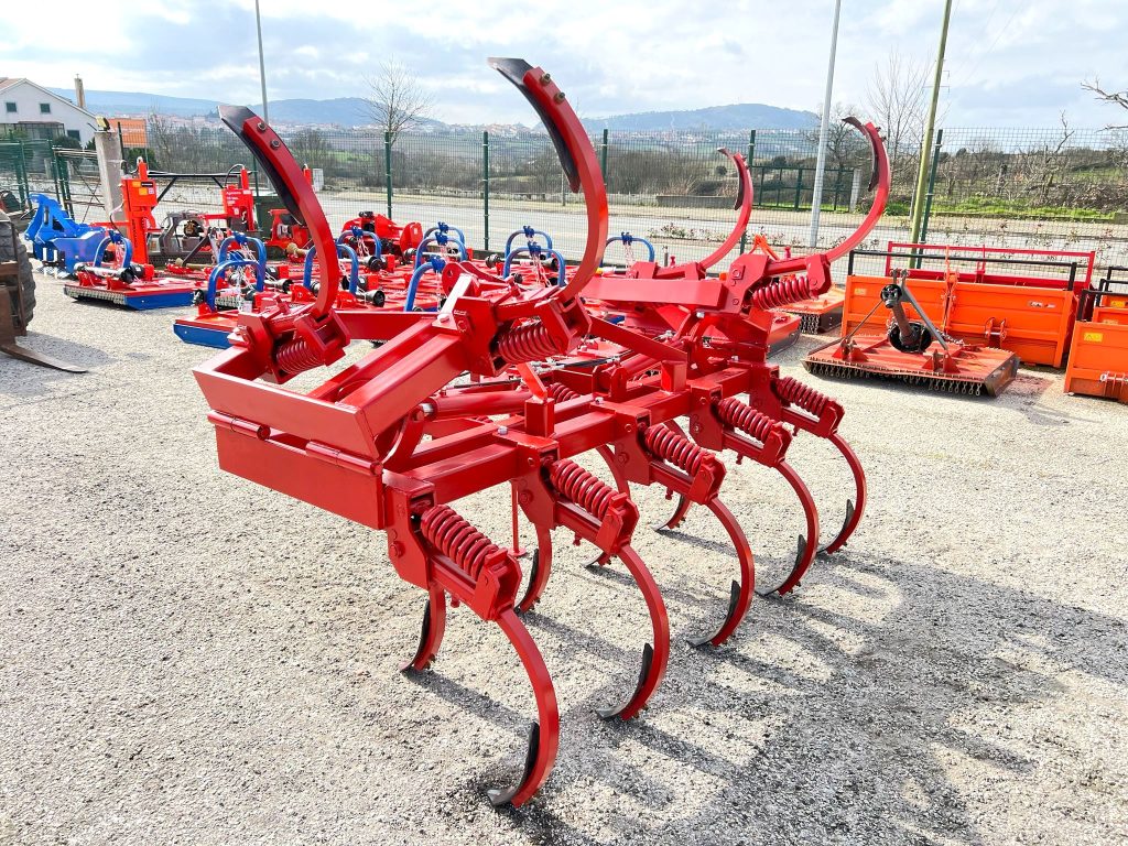 Escarificadores Chisel J.L.C 13 Ferros Hidráulicos (3,40m)