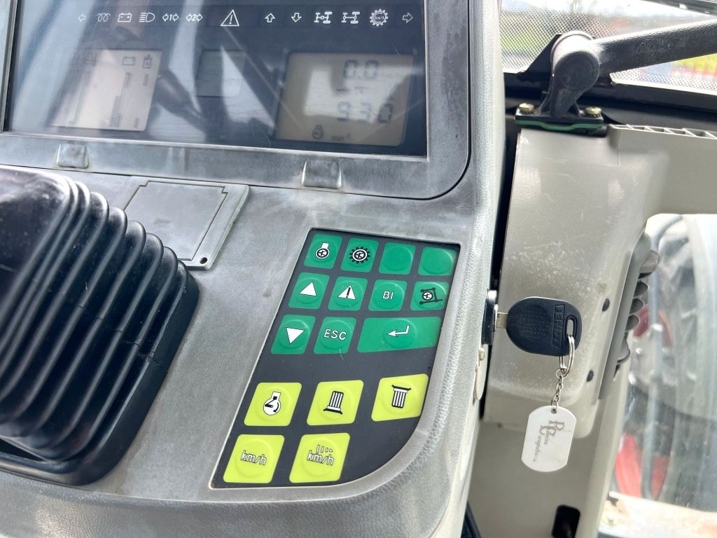 Fendt Favorit 716 Vario cheio