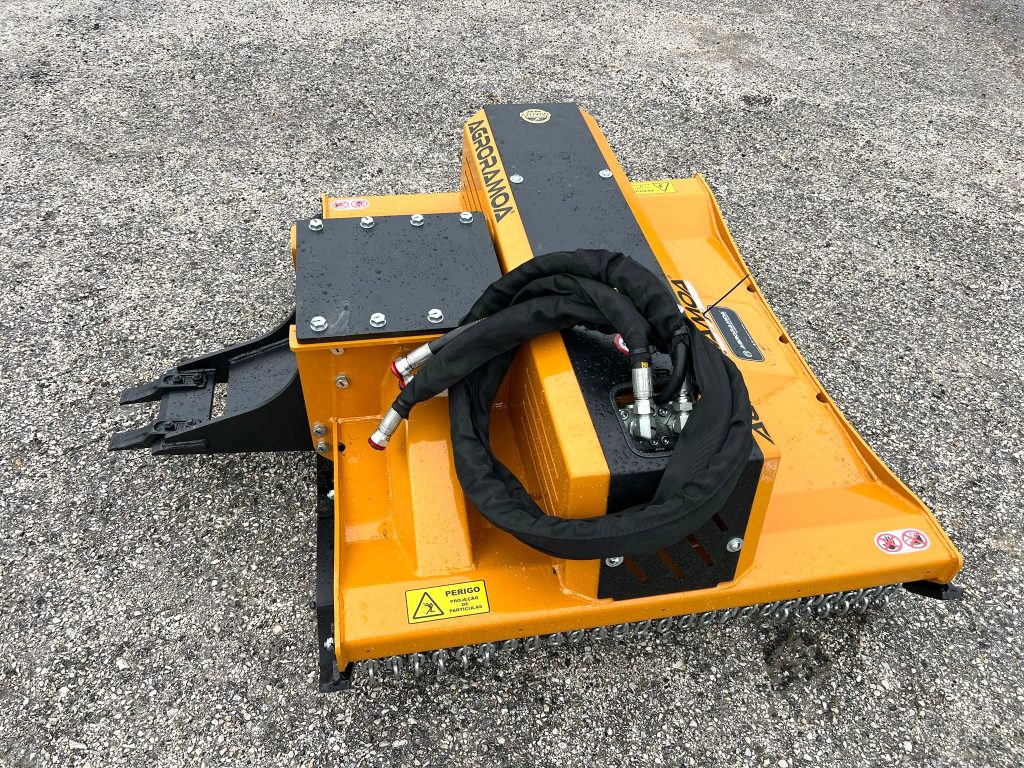 Destroçador industrial Agroramoa CM-100 cheio