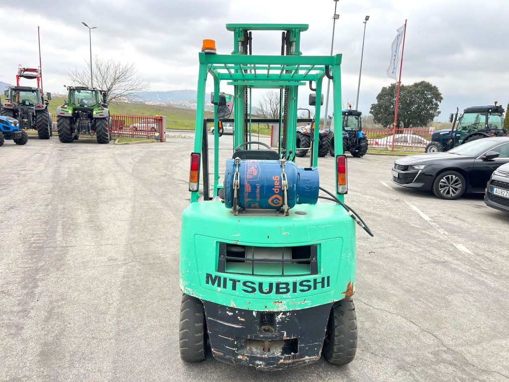 Empilhador Mitsubishi GPL (gás) cheio