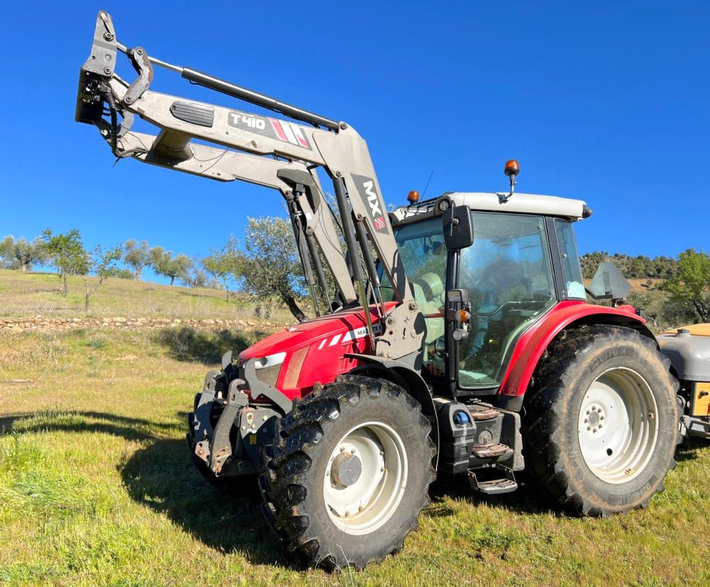 Massey Ferguson 5613 Dyna 6 cheio