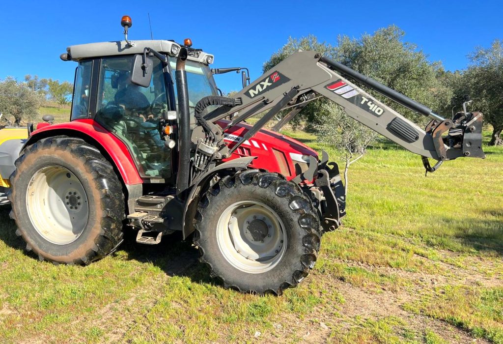 Massey Ferguson 5613 Dyna 6 cheio