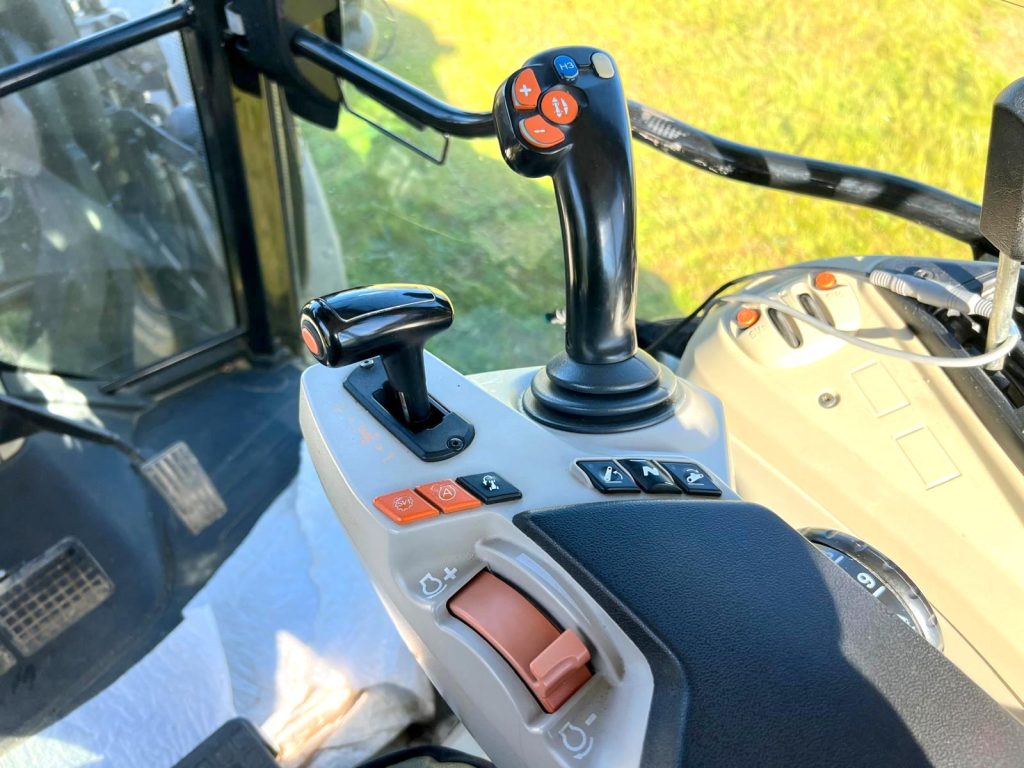 Massey Ferguson 5613 Dyna 6 cheio