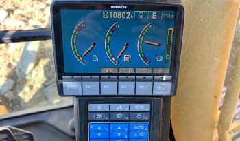 Komatsu PC 210-8 cheio