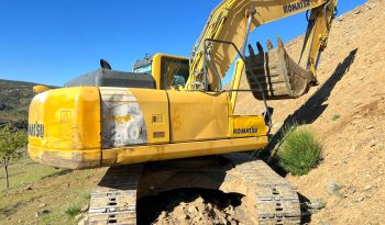 Komatsu PC 210-8 cheio