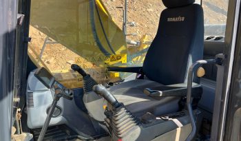 Komatsu PC 210-8 cheio