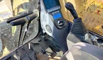 Komatsu PC 210-8 cheio