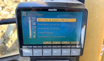 Komatsu PC 210-8 cheio