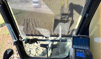 Komatsu PC 210-8 cheio