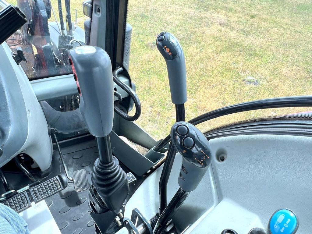 Valtra  N103 Hitech cheio