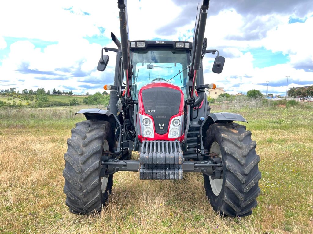 Valtra  N103 Hitech cheio