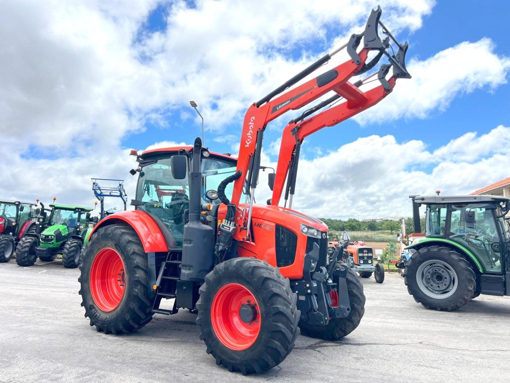 Kubota M6121 cheio