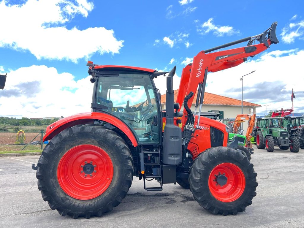 Kubota M6121 cheio