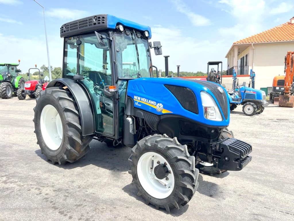New Holland T4.110 N (Apenas 682 horas) cheio