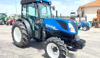 New Holland T4.110 N (Apenas 682 horas) cheio