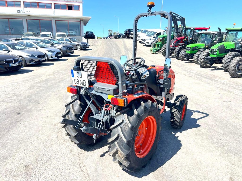Kubota B2-201 (Novo) cheio