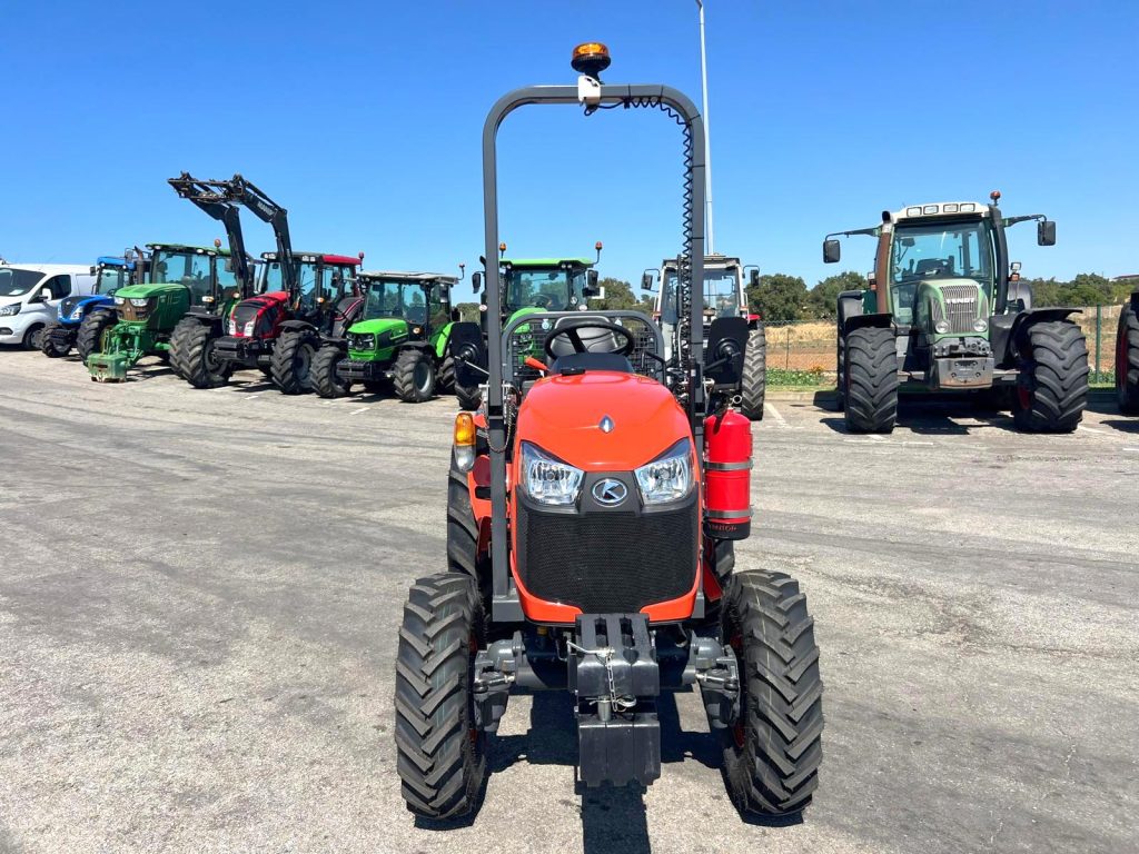Kubota B2-201 (Novo) cheio