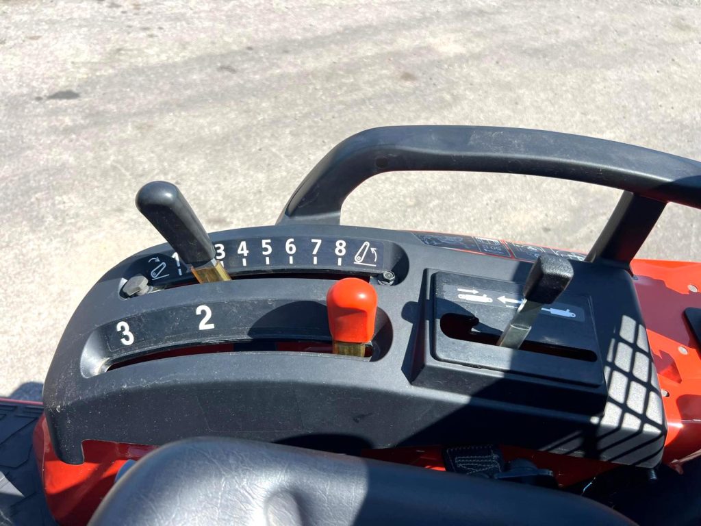 Kubota B2-201 (Novo) cheio