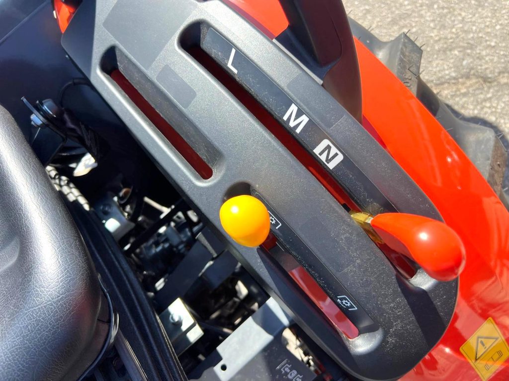 Kubota B2-201 (Novo) cheio