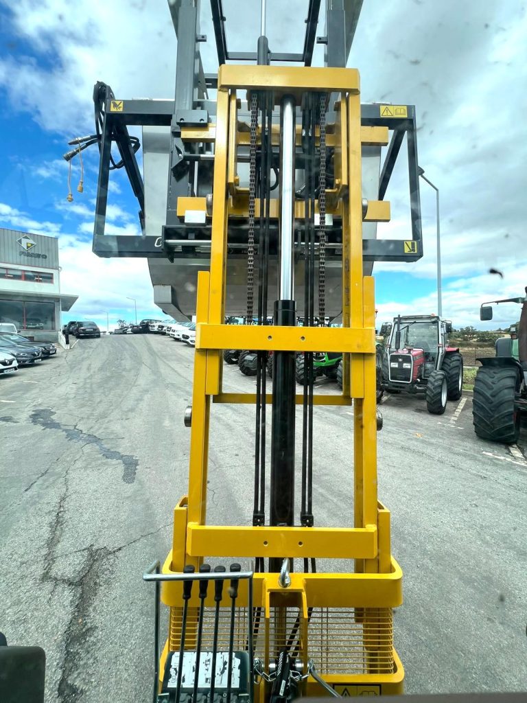 Porta-paletes/elevatória hidráulica ORSI OHT UVA 10 C/ Tina inox cheio