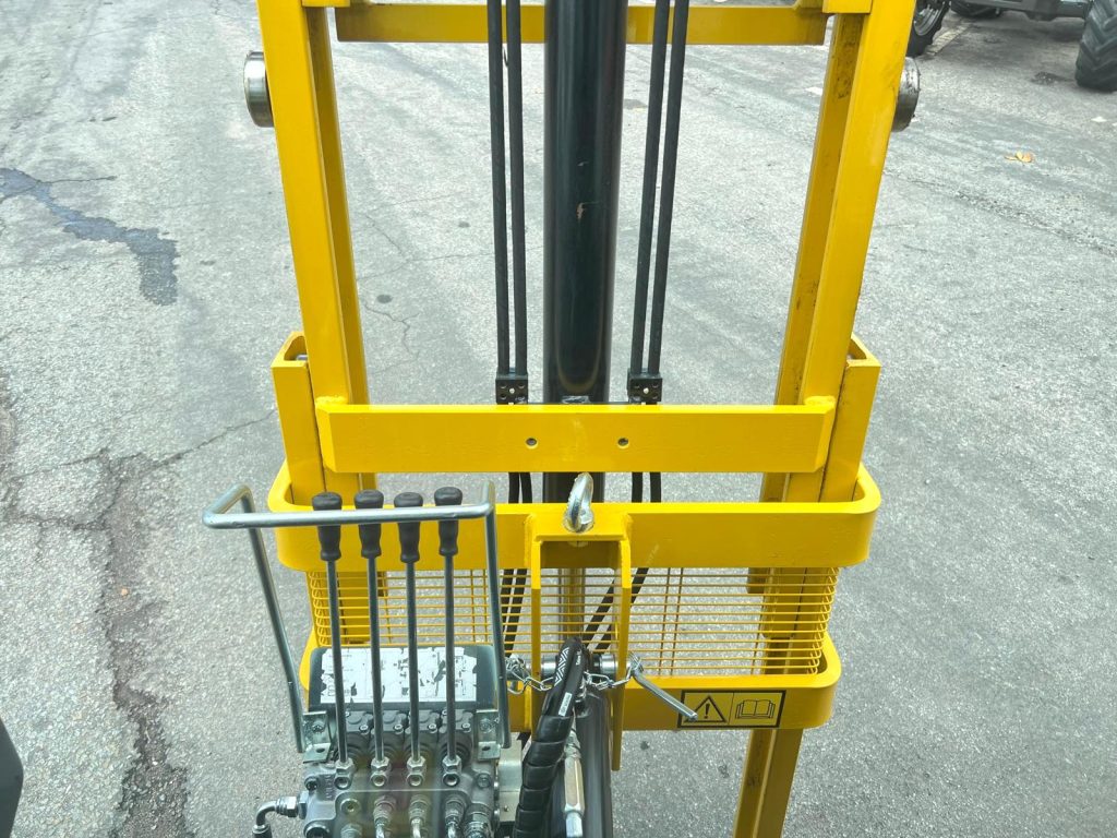 Porta-paletes/elevatória hidráulica ORSI OHT UVA 10 C/ Tina inox cheio