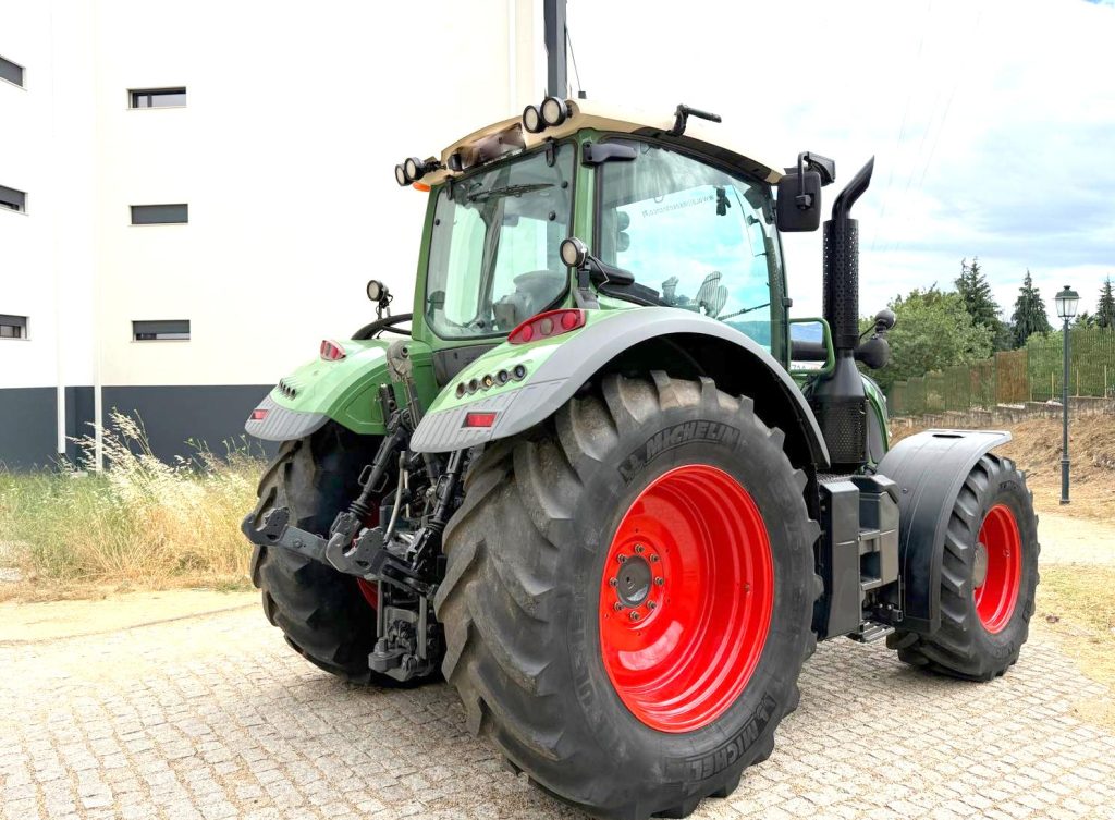 Fendt 714 Vario cheio