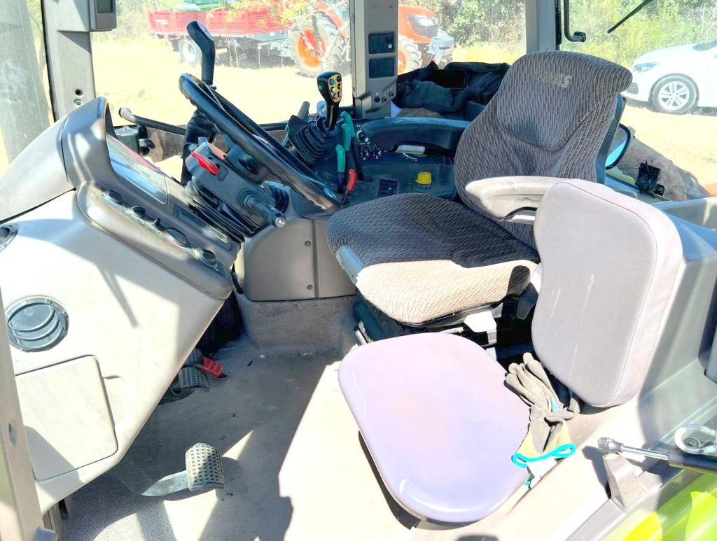 Claas Ares 566 RZ C/ Vibrador Agromelca Z20 cheio